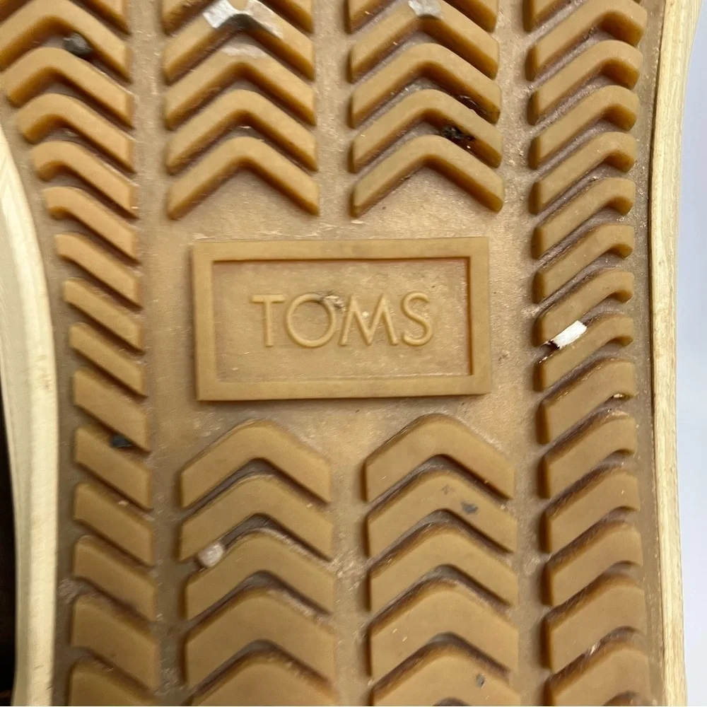 Toms brown leather chukka‎ boots size 9.5